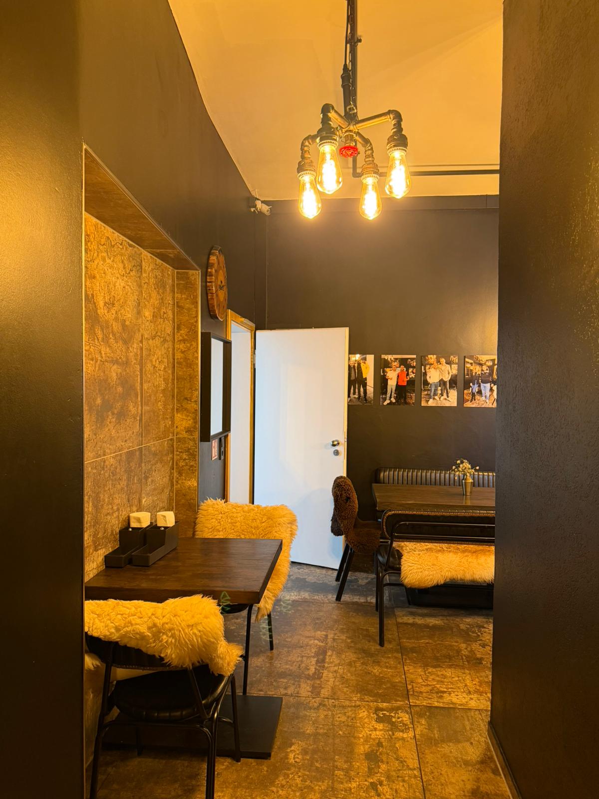 Avile restaurant interior